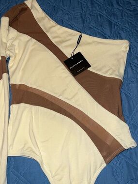 JLUXLABEL Cream and Brown One-Shoulder Bodysuit with Curved Panel